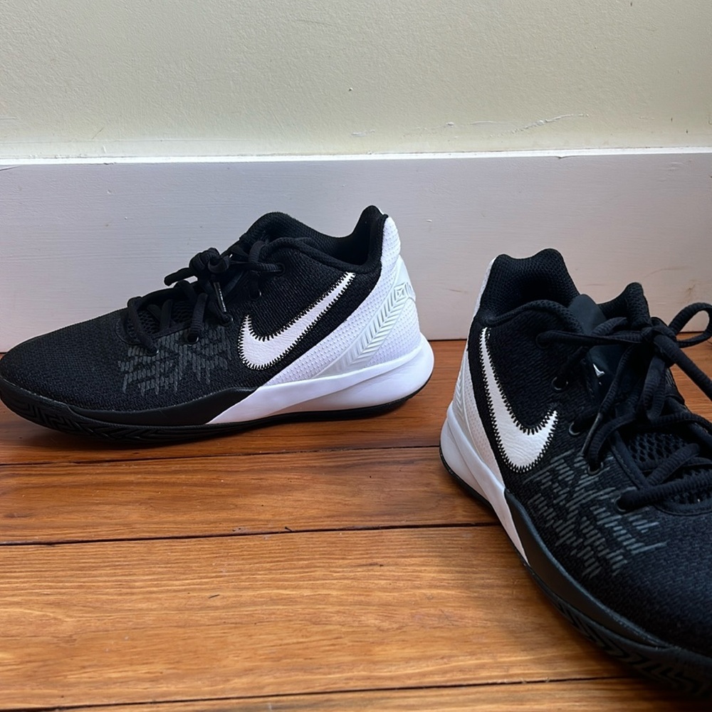 Kyrie Kids Flytrap 2